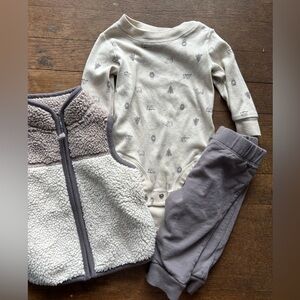 Carter’s 6 Month Set